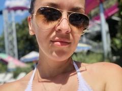 a0Chryssy - blond female webcam at LiveJasmin