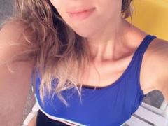 a0Chryssy - blond female webcam at LiveJasmin