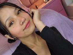 SophieDelaney - female with brown hair webcam at xLoveCam