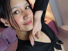 SophieDelaney - female with brown hair webcam at xLoveCam