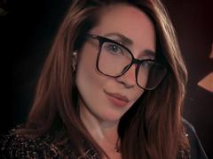 SophieDom from xLoveCam