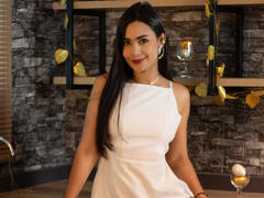 SophieJones69 from xLoveCam