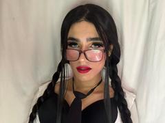 Sophielondonn - shemale with black hair webcam at ImLive