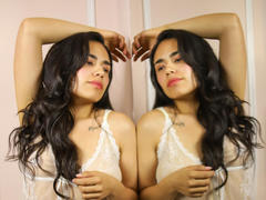 SophieWeber - female with black hair webcam at LiveJasmin