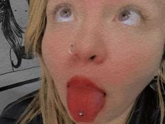 SophieeBanks - female with brown hair and  big tits webcam at xLoveCam