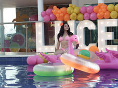 SophyCarter - female with black hair webcam at xLoveCam