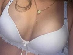 SophyMedina - female with brown hair and  small tits webcam at xLoveCam