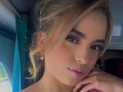 SophyMedina - female with brown hair and  small tits webcam at xLoveCam