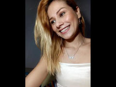 SophyaEvans - blond female webcam at xLoveCam