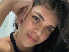 SophyGomezz - female with brown hair and  small tits webcam at LiveJasmin