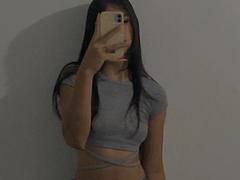 SophyGomezz - female with brown hair and  small tits webcam at LiveJasmin