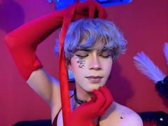 SoyCooper - blond shemale webcam at xLoveCam