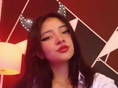 SoyVeronica - female with black hair and  small tits webcam at xLoveCam