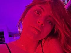 SpencerLe - female with brown hair and  small tits webcam at xLoveCam