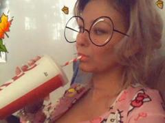 SpicyAliciaX - female with brown hair webcam at ImLive