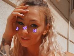 SpicyAliciaX - female with brown hair webcam at ImLive