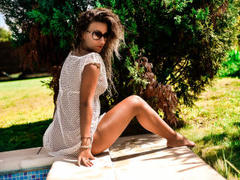 SpicyAliciaX - female with brown hair webcam at ImLive