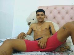 SpicyBrownie - male webcam at xLoveCam
