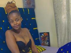 SpicyPrettyx - female with black hair webcam at xLoveCam