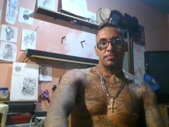 SpunoutAndNaked from xLoveCam