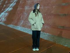 SquirtOfAngel - female with brown hair webcam at xLoveCam