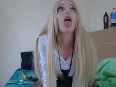SquirtOfAngel - female with brown hair webcam at xLoveCam