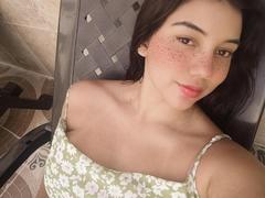 CuteAmy69 from xLoveCam