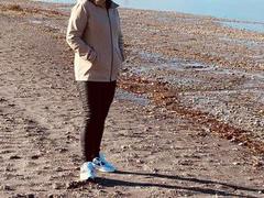 Squirting-Witch - blond female webcam at xLoveCam