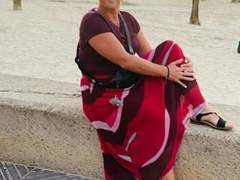 Squirting-Witch - blond female webcam at xLoveCam