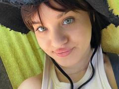 Ssimona from xLoveCam