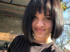 Ssimona - female with brown hair webcam at xLoveCam