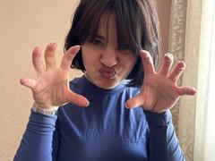 Ssimona - female with brown hair webcam at xLoveCam