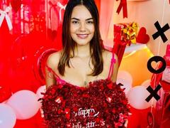 StaceyWhite - female webcam at xLoveCam