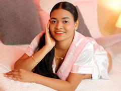 StacyReese - female with black hair webcam at xLoveCam