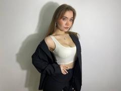 StacyYellig - female with  small tits webcam at xLoveCam