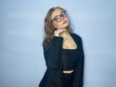 StacyYellig - female with  small tits webcam at xLoveCam