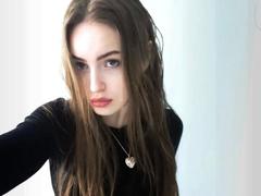 StarryBelle-hot - female with brown hair webcam at xLoveCam