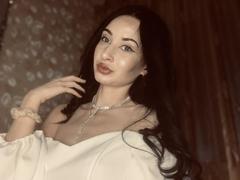 StarrySiren from xLoveCam