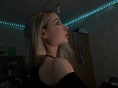 Stasi-hot - blond female webcam at xLoveCam