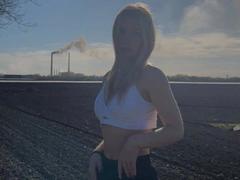 Stasi-hot - blond female webcam at xLoveCam