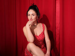 StefanaOdli - female with brown hair and  big tits webcam at LiveJasmin