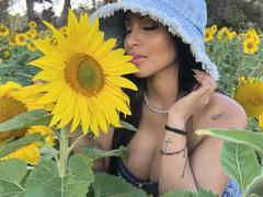 StefeneyCollin - female with black hair and  small tits webcam at xLoveCam