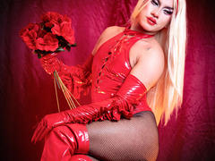 StefyBratz - shemale with black hair webcam at LiveJasmin