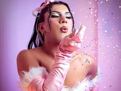 StefyBratz - shemale with black hair webcam at LiveJasmin