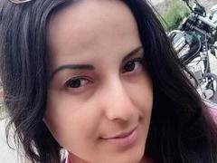 StefyThomson - female with brown hair webcam at xLoveCam