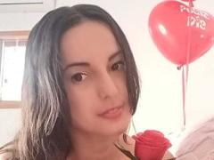 StefyThomson - female with brown hair webcam at xLoveCam