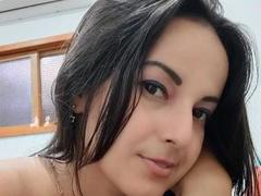 StefyThomson - female with brown hair webcam at xLoveCam