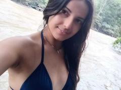 StefyThomson - female with brown hair webcam at xLoveCam