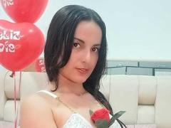 StefyThomson - female with brown hair webcam at xLoveCam