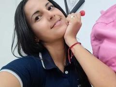 StefyThomson - female with brown hair webcam at xLoveCam